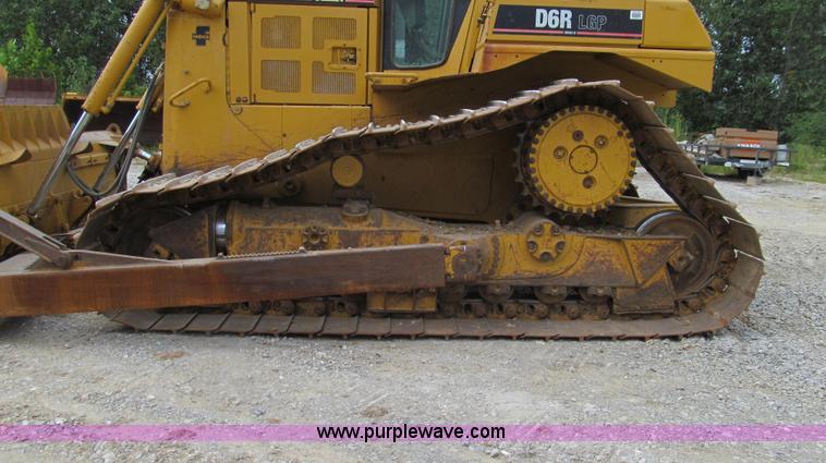 image for item G2084 2004 Caterpillar D6R DS LGP Series II dozer