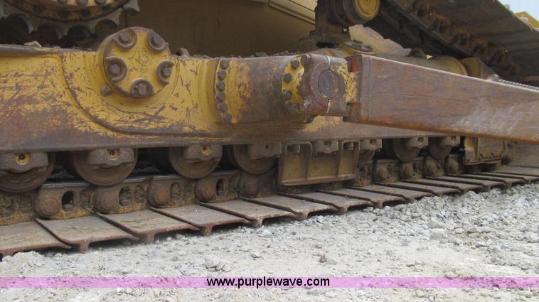 image for item G2084 2004 Caterpillar D6R DS LGP Series II dozer