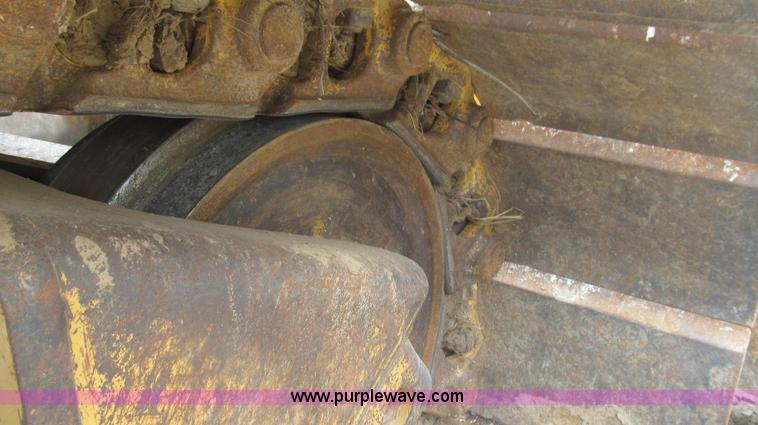 image for item G2084 2004 Caterpillar D6R DS LGP Series II dozer