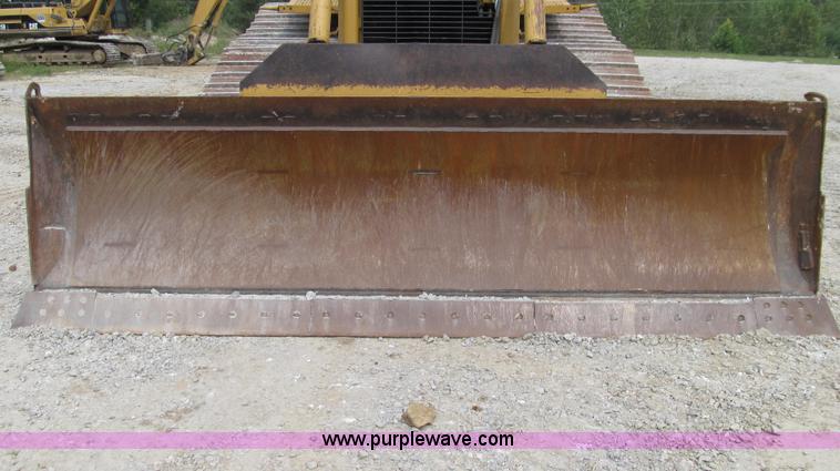 image for item G2084 2004 Caterpillar D6R DS LGP Series II dozer