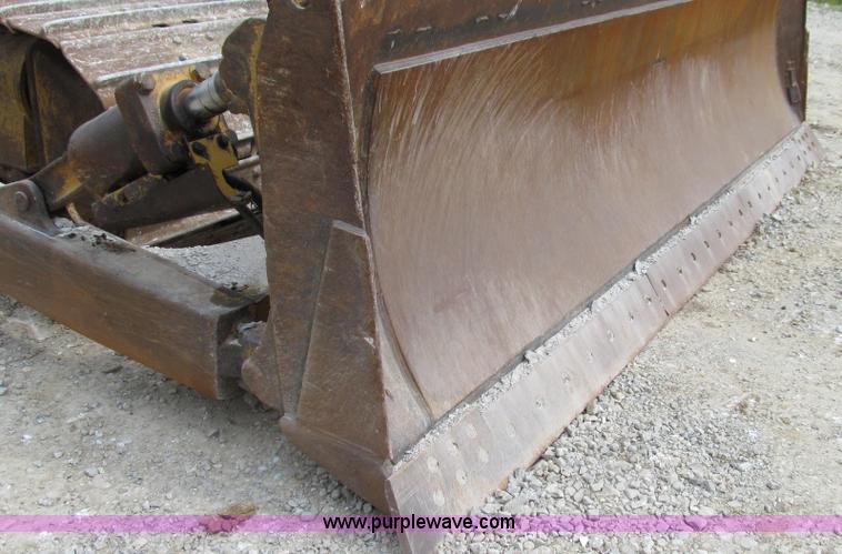 image for item G2084 2004 Caterpillar D6R DS LGP Series II dozer