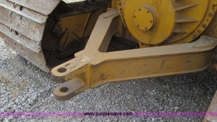 image for item G2084 2004 Caterpillar D6R DS LGP Series II dozer