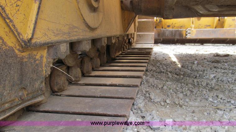 image for item G2084 2004 Caterpillar D6R DS LGP Series II dozer