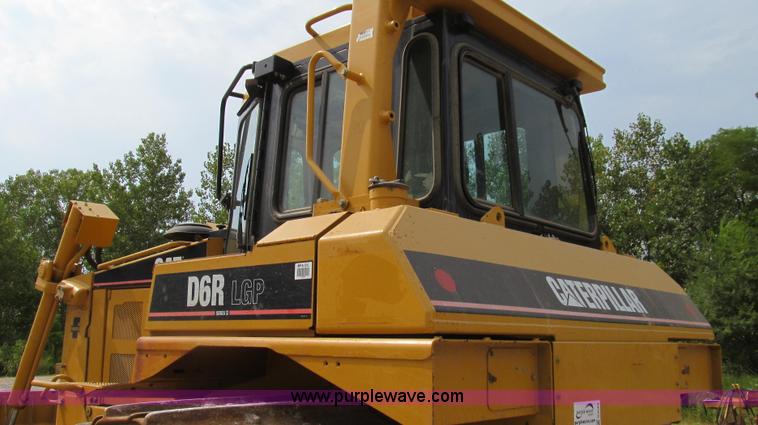 image for item G2084 2004 Caterpillar D6R DS LGP Series II dozer
