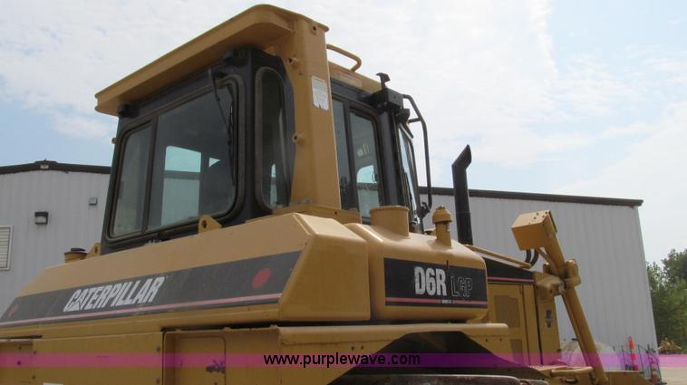image for item G2084 2004 Caterpillar D6R DS LGP Series II dozer