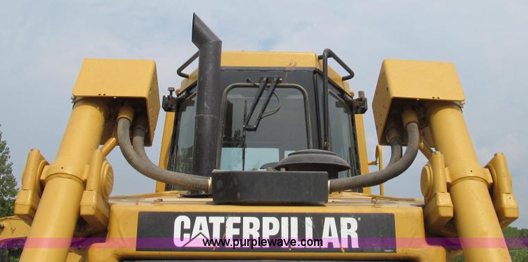 image for item G2084 2004 Caterpillar D6R DS LGP Series II dozer