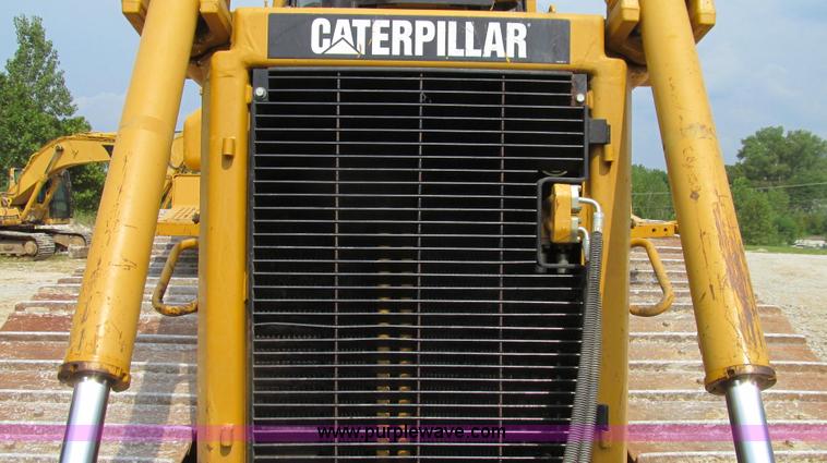 image for item G2084 2004 Caterpillar D6R DS LGP Series II dozer