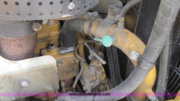 image for item G2084 2004 Caterpillar D6R DS LGP Series II dozer