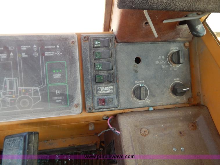 image for item G3476 1994 Case 621B wheel loader