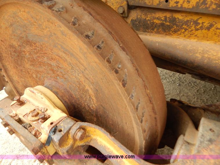 image for item G3477 1976 Caterpillar 941B track loader