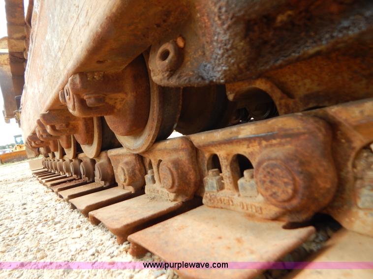 image for item G3477 1976 Caterpillar 941B track loader