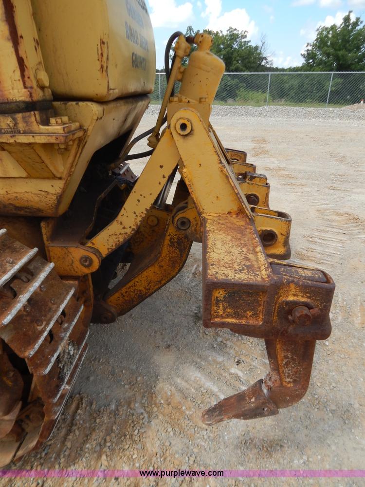 image for item G3477 1976 Caterpillar 941B track loader