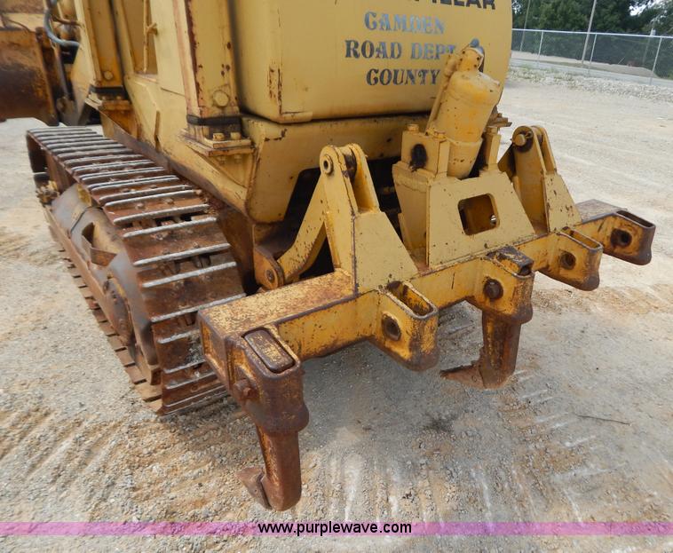 image for item G3477 1976 Caterpillar 941B track loader