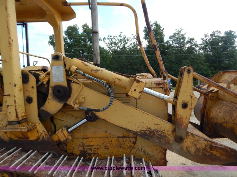 image for item G3477 1976 Caterpillar 941B track loader