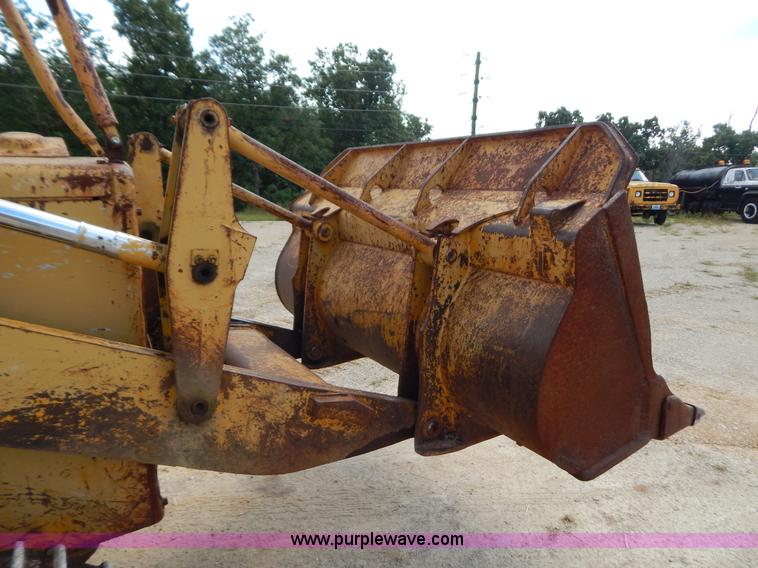 image for item G3477 1976 Caterpillar 941B track loader