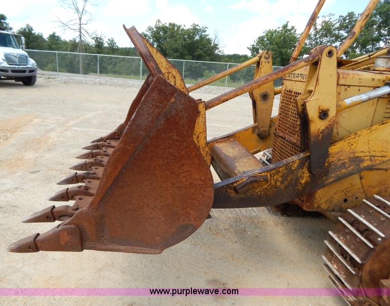 image for item G3477 1976 Caterpillar 941B track loader