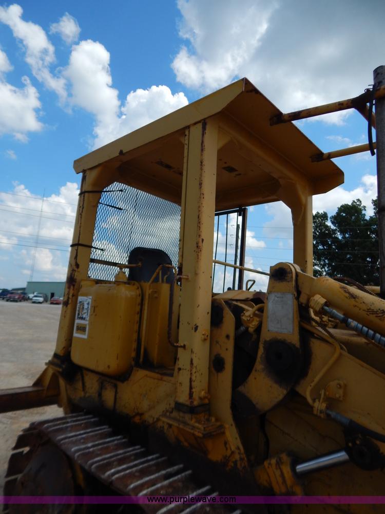 image for item G3477 1976 Caterpillar 941B track loader