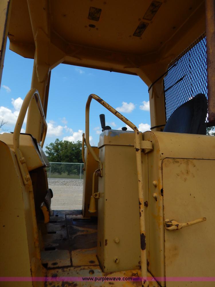 image for item G3477 1976 Caterpillar 941B track loader