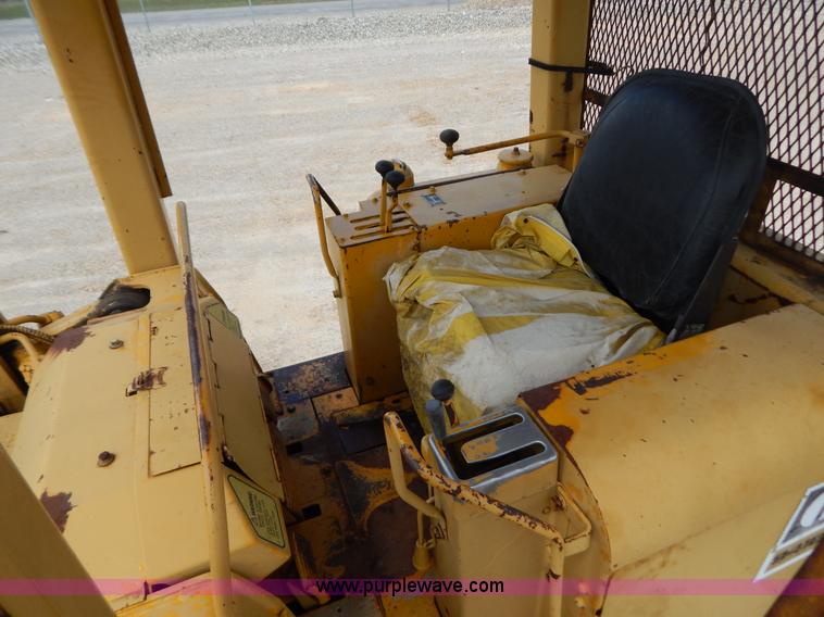 image for item G3477 1976 Caterpillar 941B track loader