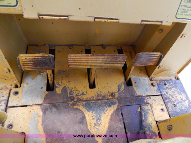 image for item G3477 1976 Caterpillar 941B track loader