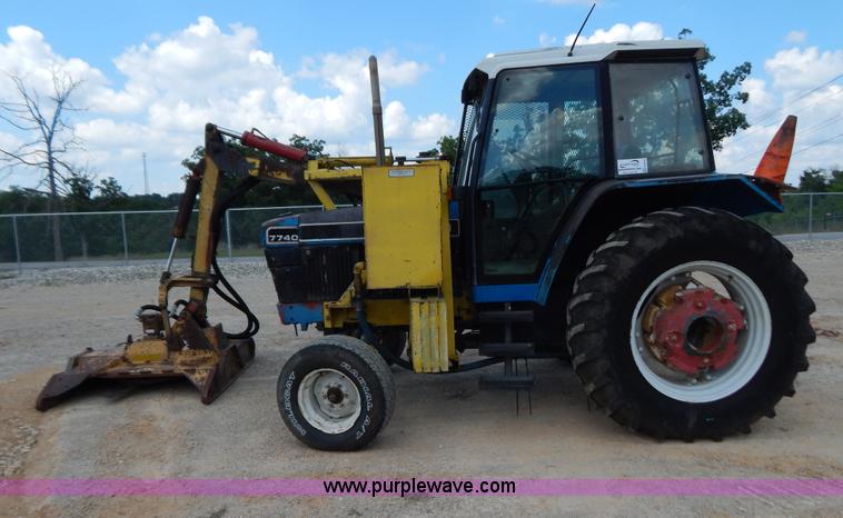 image for item G3479 1993 Ford 7740 PowerStar SL tractor