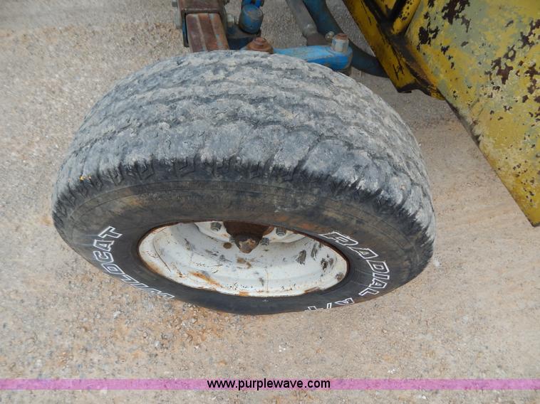 image for item G3479 1993 Ford 7740 PowerStar SL tractor