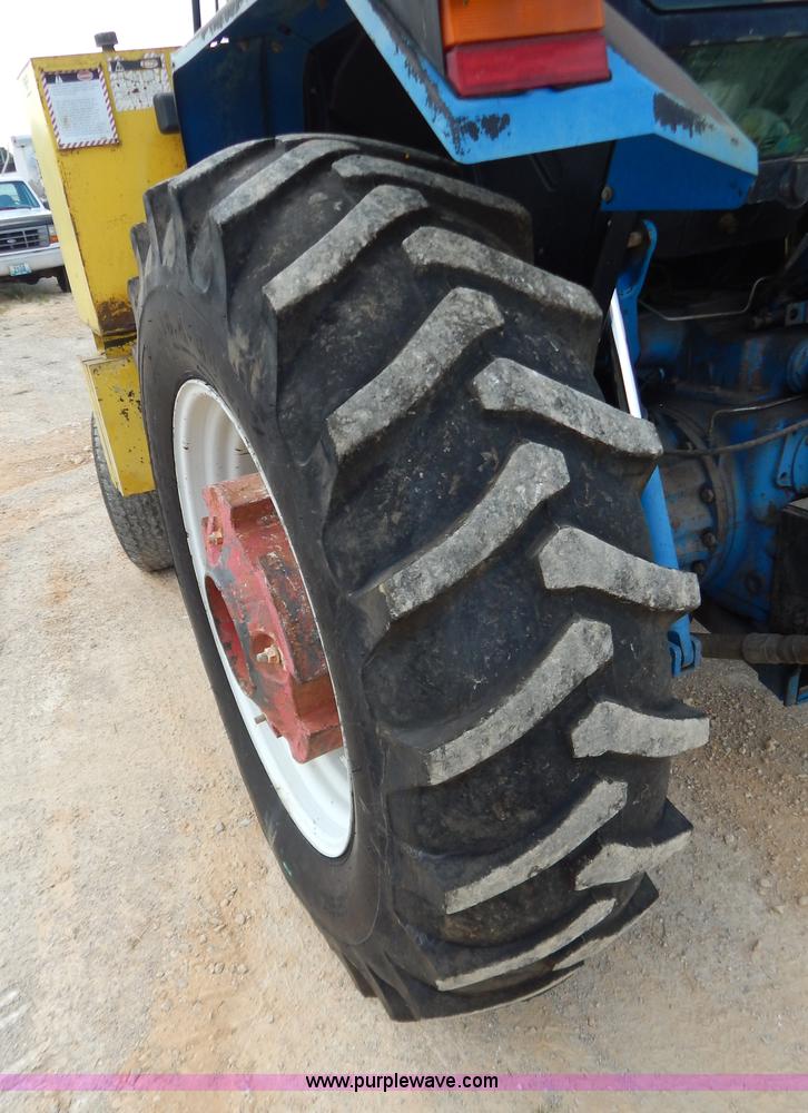 image for item G3479 1993 Ford 7740 PowerStar SL tractor