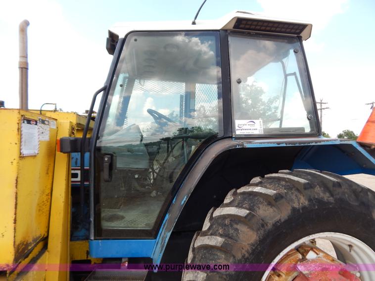 image for item G3479 1993 Ford 7740 PowerStar SL tractor