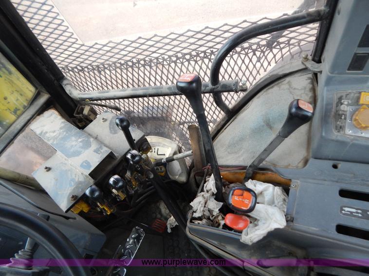 image for item G3479 1993 Ford 7740 PowerStar SL tractor