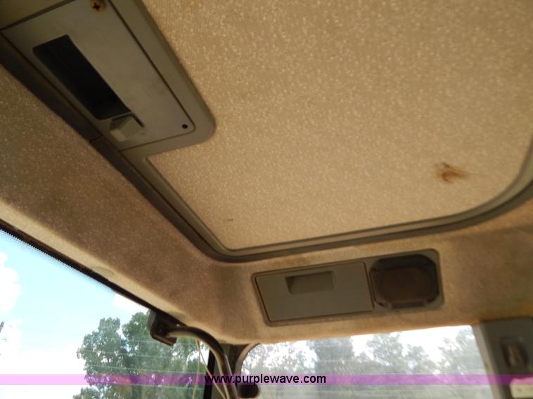 image for item G3479 1993 Ford 7740 PowerStar SL tractor