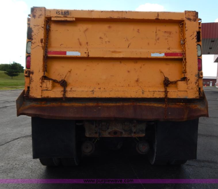 image for item G3481 1998 International 4900 tandem axle dump truck