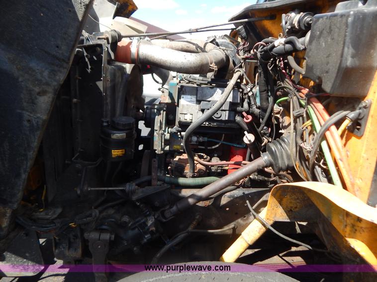 image for item G3482 2000 International 4900 dump truck