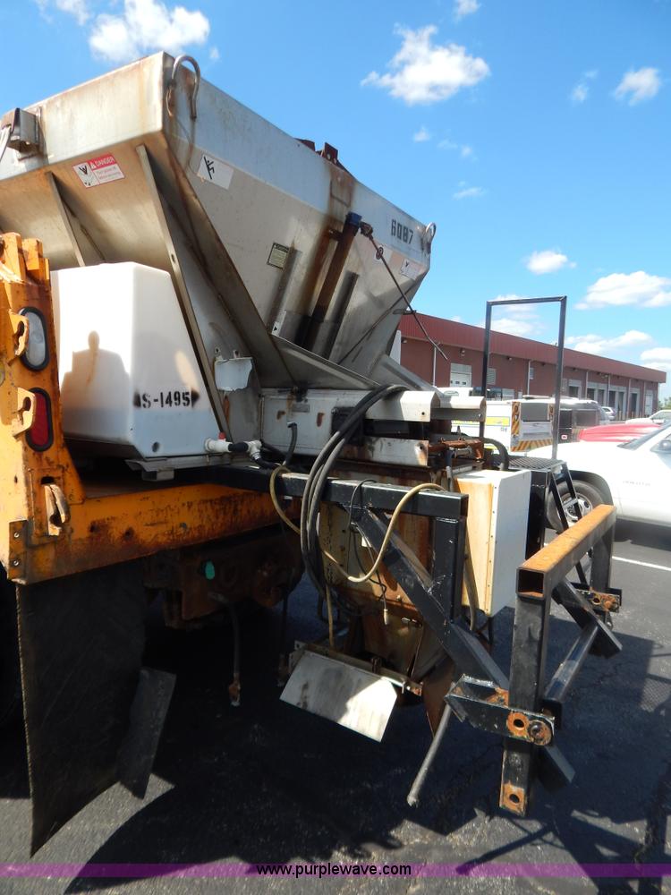 image for item G3482 2000 International 4900 dump truck