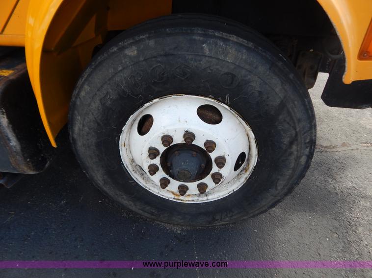 image for item G3483 1999 International 4900 tandem axle dump truck