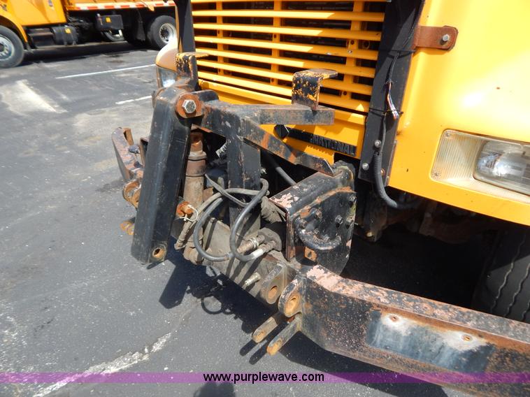 image for item G3483 1999 International 4900 tandem axle dump truck