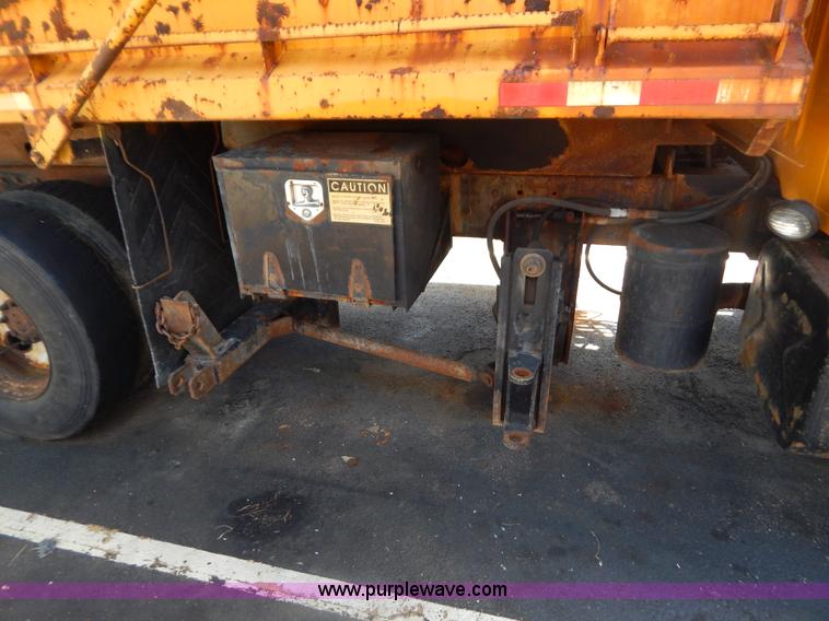 image for item G3483 1999 International 4900 tandem axle dump truck