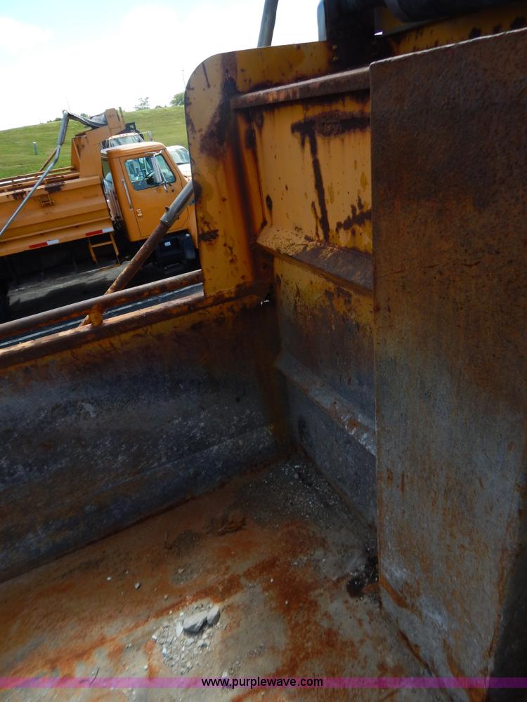 image for item G3483 1999 International 4900 tandem axle dump truck