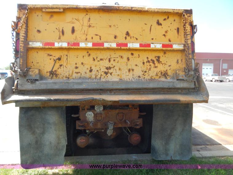 image for item G3483 1999 International 4900 tandem axle dump truck
