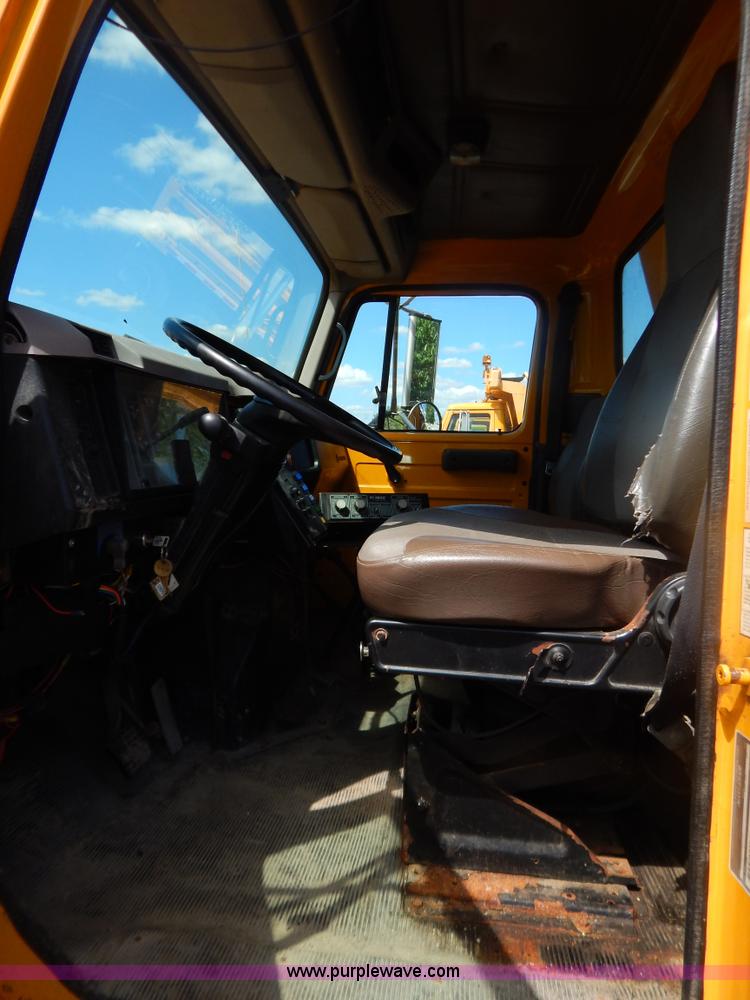 image for item G3483 1999 International 4900 tandem axle dump truck