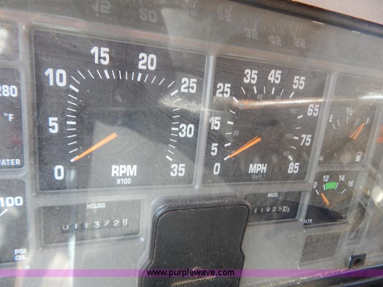 image for item G3483 1999 International 4900 tandem axle dump truck