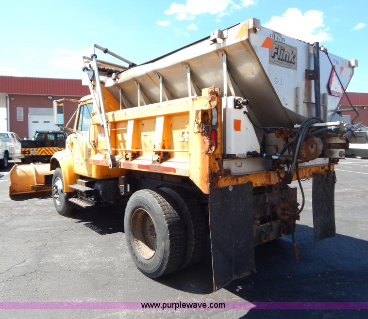 image for item G3484 1997 International 4900 dump truck