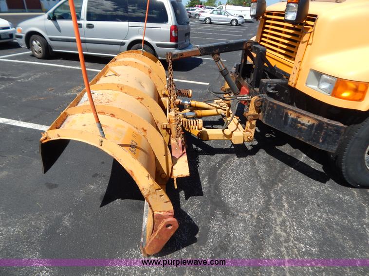 image for item G3484 1997 International 4900 dump truck