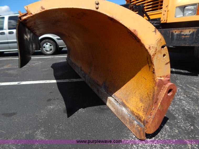 image for item G3484 1997 International 4900 dump truck