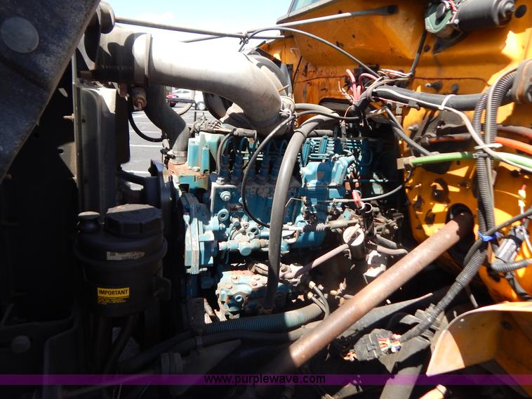 image for item G3484 1997 International 4900 dump truck