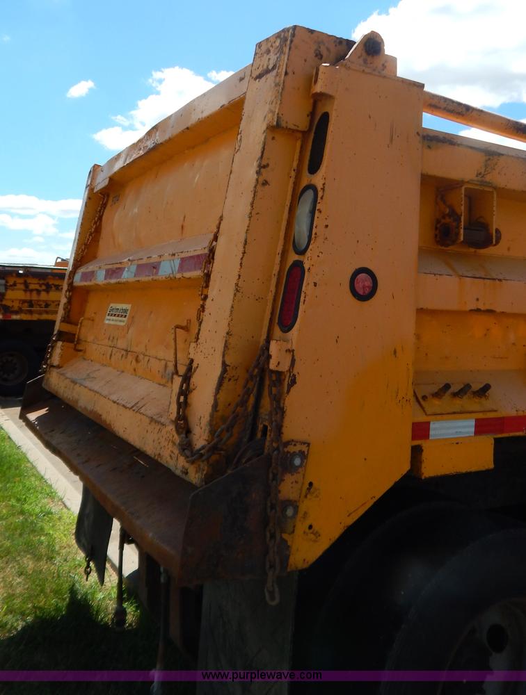 image for item G3485 1998 International 4900 tandem axle dump truck