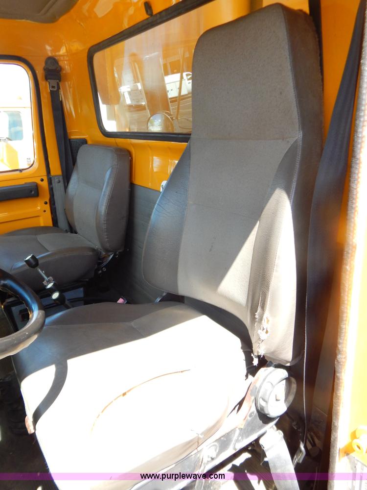 image for item G3485 1998 International 4900 tandem axle dump truck