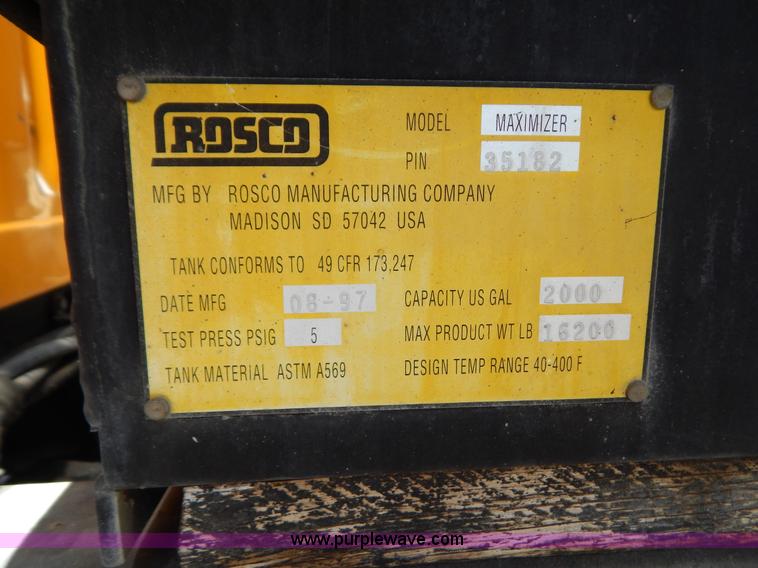 image for item G3487 1998 International 4900 oil distribution truck