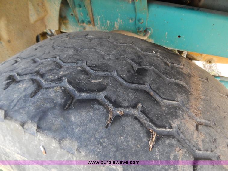 image for item G3495 1990 Freightliner FLC112SD 10 yard concrete mixer