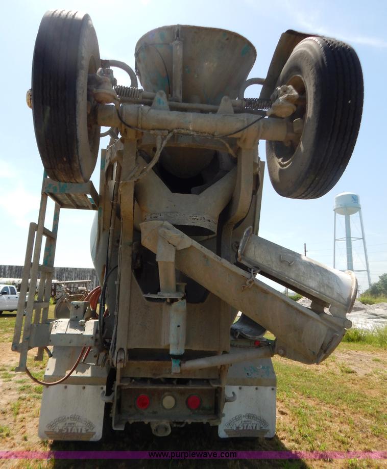 image for item G3495 1990 Freightliner FLC112SD 10 yard concrete mixer