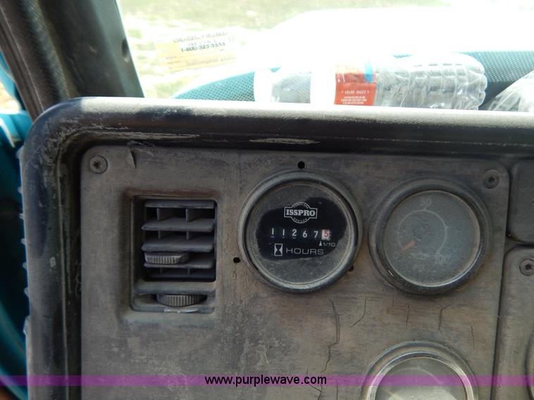 image for item G3495 1990 Freightliner FLC112SD 10 yard concrete mixer